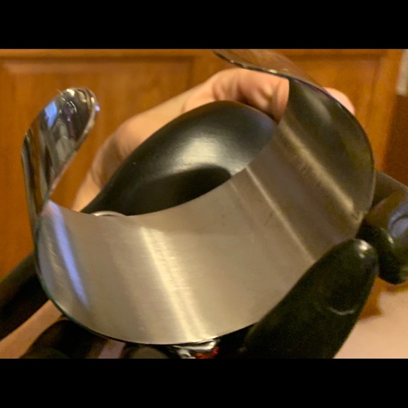 Red black & white Austrian crystal butterfly cuff - Picture 2 of 4